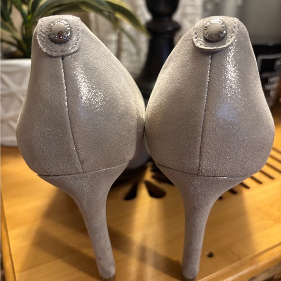 Michael Kors Women's Silver Pumps - Picture 3 of 6